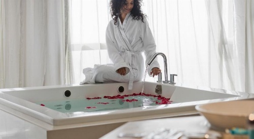 Curio Collection by Hilton V Hotel Dubai United Arab Emirates image 13